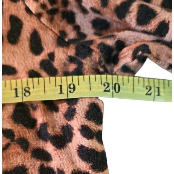 Chico's Top Women Sz 2 US L/12 Animal Print 3/4 Sleeve Scoop Neck Round Hi-lo - Picture 5 of 7